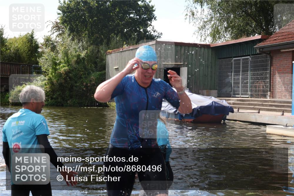 31.08.2025 - Elbe Triathlon Hamburg Luisa Fischer http://msf.ph/oto/8680496 31.08.2025 14:42:53 Schwimmen  meine-sportfotos.de