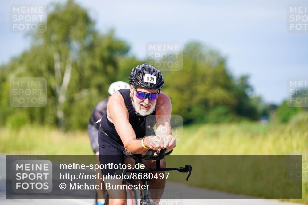 31.08.2025 - Elbe Triathlon Hamburg Michael Burmester http://msf.ph/oto/8680497 31.08.2025 10:43:52 Radfahren 890, 1202, 1283, 1306, 1344 meine-sportfotos.de