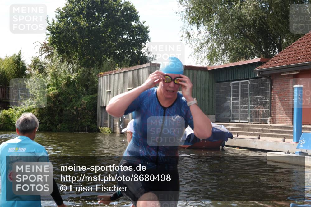 31.08.2025 - Elbe Triathlon Hamburg Luisa Fischer http://msf.ph/oto/8680498 31.08.2025 14:42:53 Schwimmen  meine-sportfotos.de