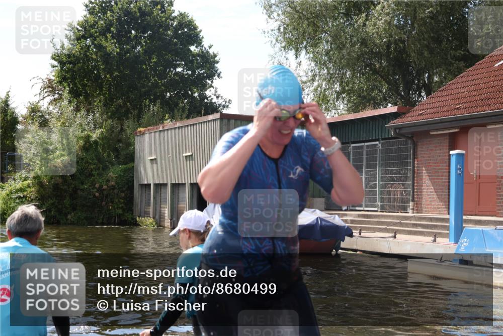 31.08.2025 - Elbe Triathlon Hamburg Luisa Fischer http://msf.ph/oto/8680499 31.08.2025 14:42:53 Schwimmen  meine-sportfotos.de