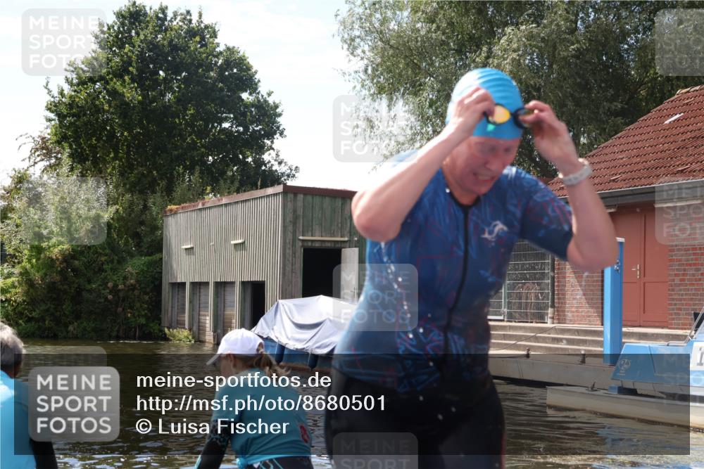 31.08.2025 - Elbe Triathlon Hamburg Luisa Fischer http://msf.ph/oto/8680501 31.08.2025 14:42:54 Schwimmen  meine-sportfotos.de