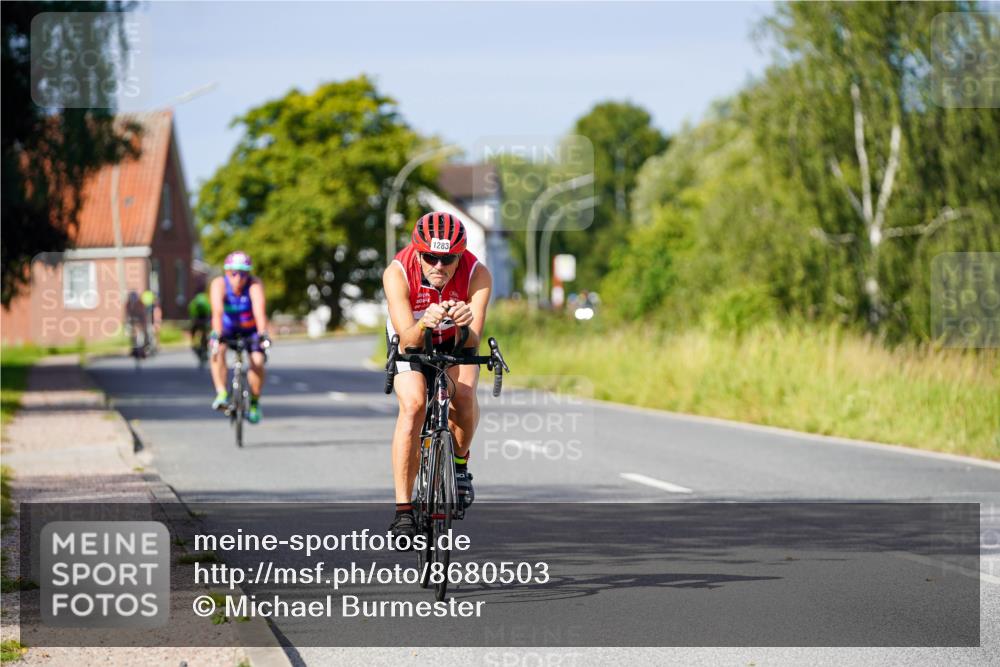 31.08.2025 - Elbe Triathlon Hamburg Michael Burmester http://msf.ph/oto/8680503 31.08.2025 10:43:55 Radfahren 890, 1202, 1283, 1306 meine-sportfotos.de