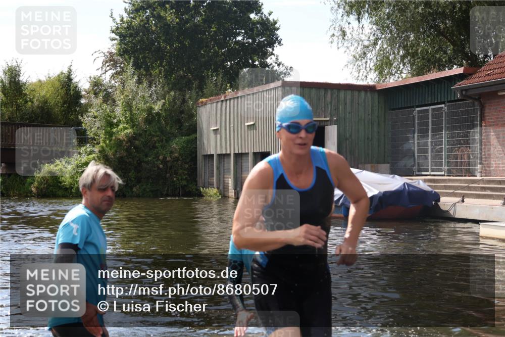 31.08.2025 - Elbe Triathlon Hamburg Luisa Fischer http://msf.ph/oto/8680507 31.08.2025 14:43:11 Schwimmen  meine-sportfotos.de
