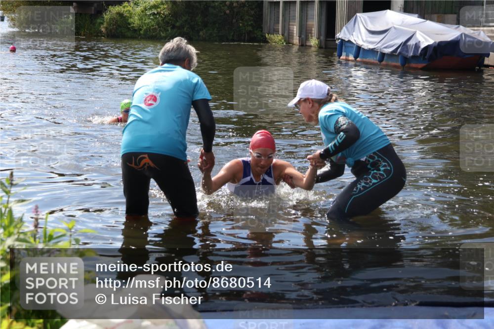 31.08.2025 - Elbe Triathlon Hamburg Luisa Fischer http://msf.ph/oto/8680514 31.08.2025 14:43:48 Schwimmen  meine-sportfotos.de
