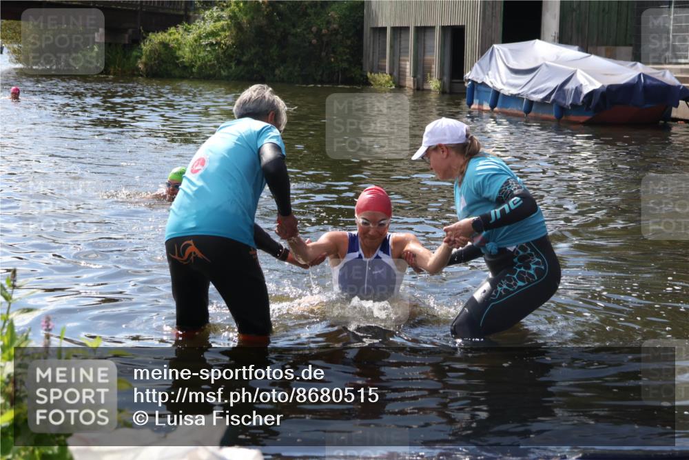 31.08.2025 - Elbe Triathlon Hamburg Luisa Fischer http://msf.ph/oto/8680515 31.08.2025 14:43:48 Schwimmen  meine-sportfotos.de