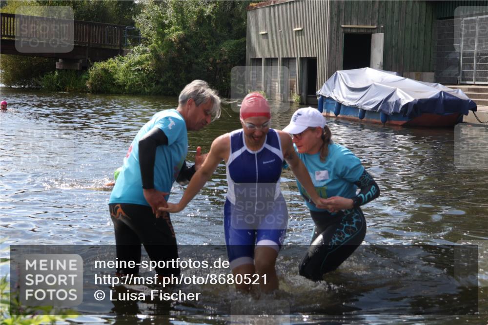 31.08.2025 - Elbe Triathlon Hamburg Luisa Fischer http://msf.ph/oto/8680521 31.08.2025 14:43:50 Schwimmen  meine-sportfotos.de
