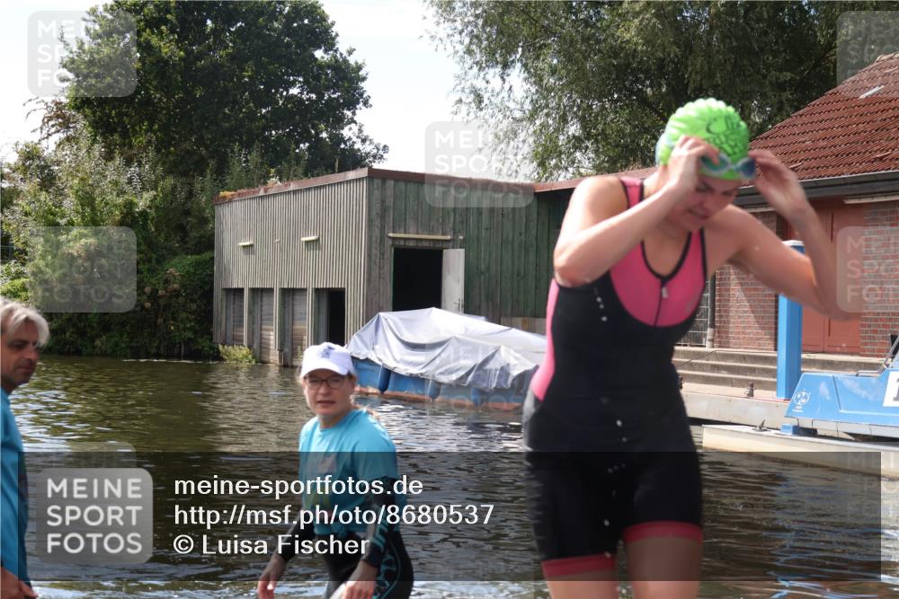 31.08.2025 - Elbe Triathlon Hamburg Luisa Fischer http://msf.ph/oto/8680537 31.08.2025 14:43:59 Schwimmen  meine-sportfotos.de