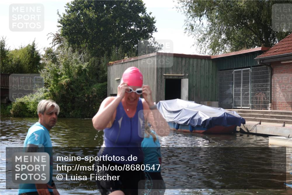 31.08.2025 - Elbe Triathlon Hamburg Luisa Fischer http://msf.ph/oto/8680547 31.08.2025 14:44:17 Schwimmen  meine-sportfotos.de