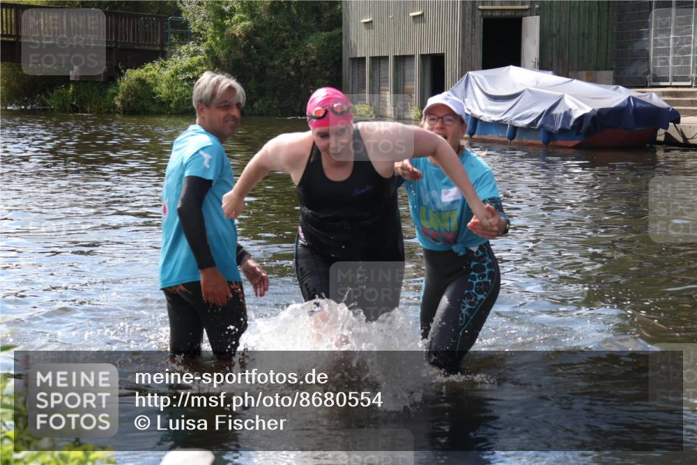 31.08.2025 - Elbe Triathlon Hamburg Luisa Fischer http://msf.ph/oto/8680554 31.08.2025 14:44:30 Schwimmen  meine-sportfotos.de