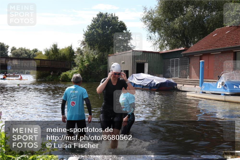 31.08.2025 - Elbe Triathlon Hamburg Luisa Fischer http://msf.ph/oto/8680562 31.08.2025 14:44:59 Schwimmen  meine-sportfotos.de