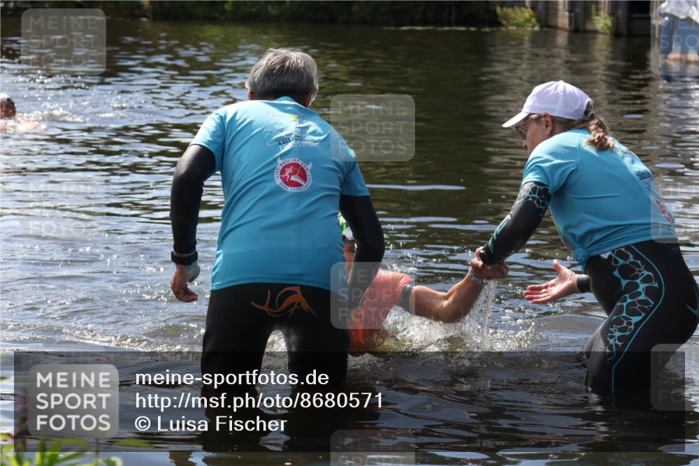 31.08.2025 - Elbe Triathlon Hamburg Luisa Fischer http://msf.ph/oto/8680571 31.08.2025 14:45:53 Schwimmen  meine-sportfotos.de