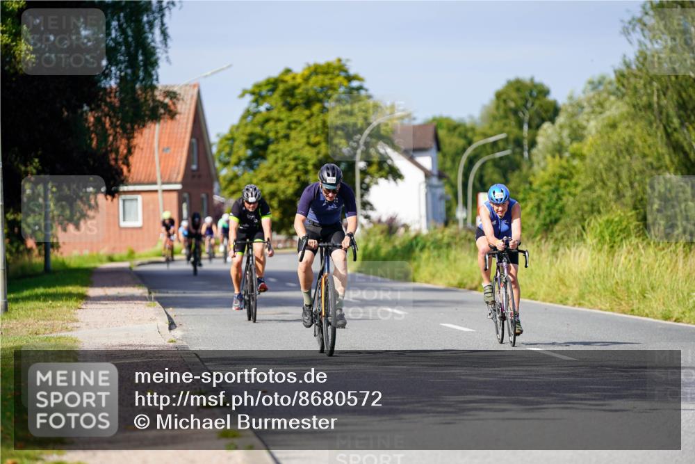 31.08.2025 - Elbe Triathlon Hamburg Michael Burmester http://msf.ph/oto/8680572 31.08.2025 10:44:19 Radfahren 1038, 1277, 1318 meine-sportfotos.de