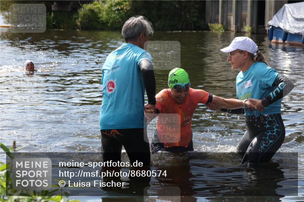 31.08.2025 - Elbe Triathlon Hamburg Luisa Fischer http://msf.ph/oto/8680574 31.08.2025 14:45:53 Schwimmen  meine-sportfotos.de
