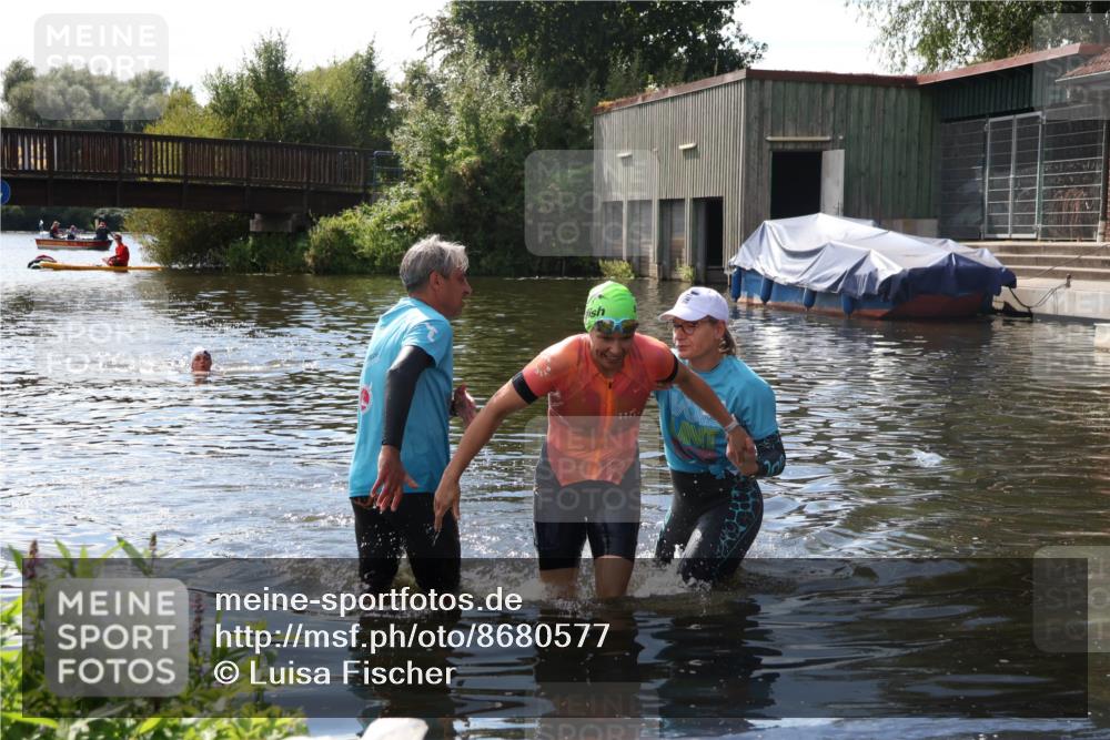 31.08.2025 - Elbe Triathlon Hamburg Luisa Fischer http://msf.ph/oto/8680577 31.08.2025 14:45:54 Schwimmen  meine-sportfotos.de