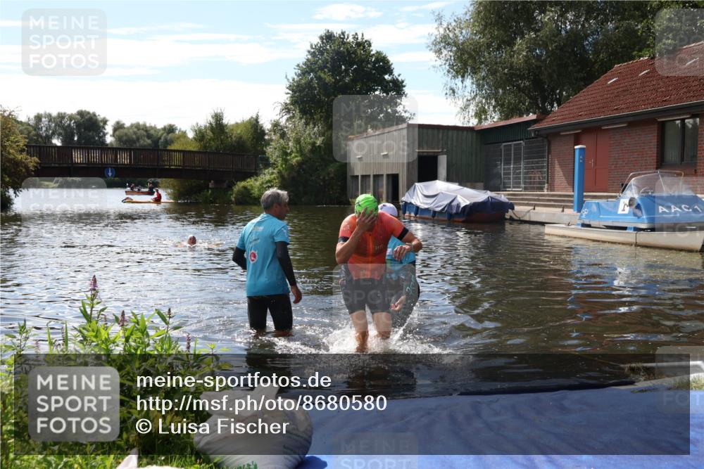 31.08.2025 - Elbe Triathlon Hamburg Luisa Fischer http://msf.ph/oto/8680580 31.08.2025 14:45:55 Schwimmen  meine-sportfotos.de