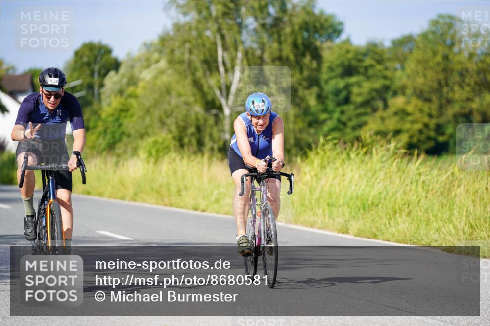 31.08.2025 - Elbe Triathlon Hamburg Michael Burmester http://msf.ph/oto/8680581 31.08.2025 10:44:20 Radfahren 1038, 1277, 1318 meine-sportfotos.de