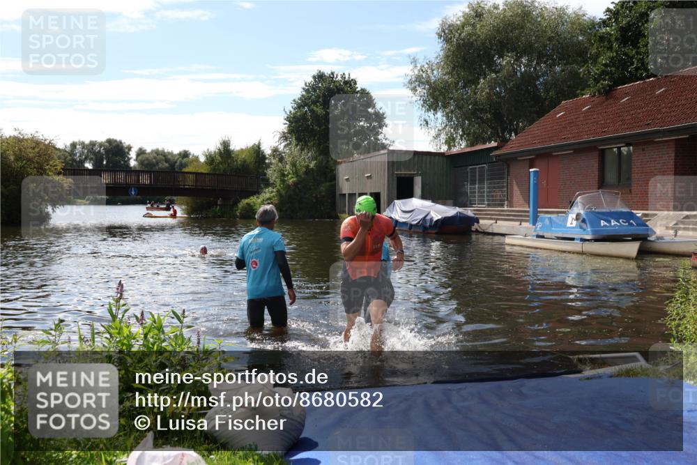 31.08.2025 - Elbe Triathlon Hamburg Luisa Fischer http://msf.ph/oto/8680582 31.08.2025 14:45:55 Schwimmen  meine-sportfotos.de