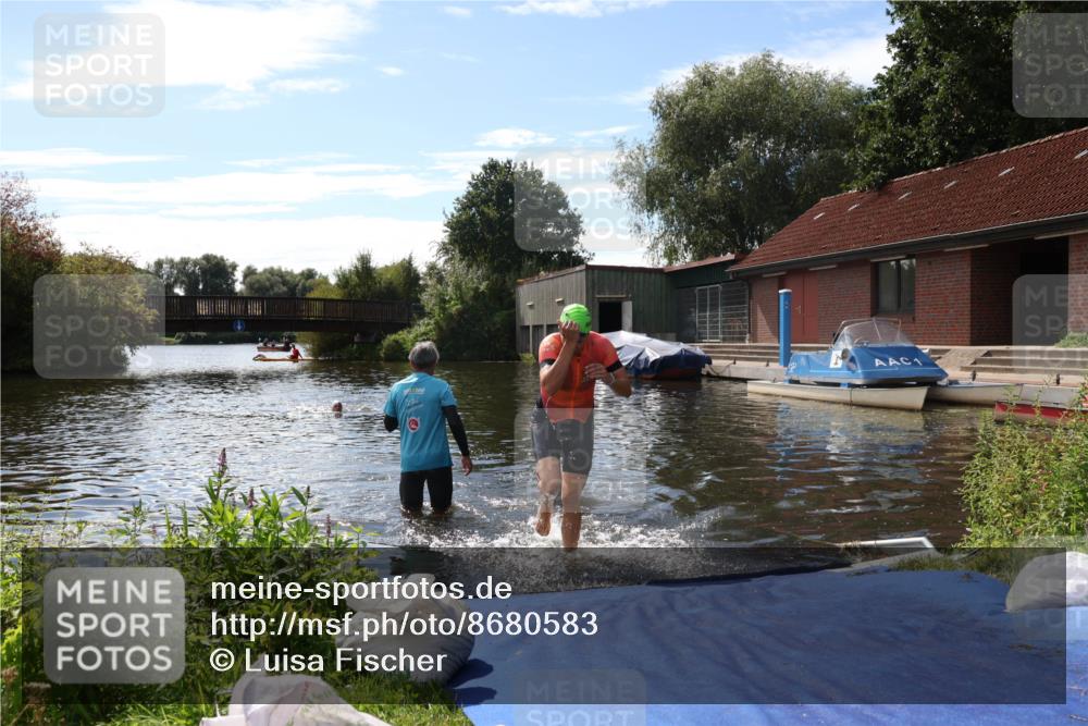 31.08.2025 - Elbe Triathlon Hamburg Luisa Fischer http://msf.ph/oto/8680583 31.08.2025 14:45:55 Schwimmen  meine-sportfotos.de