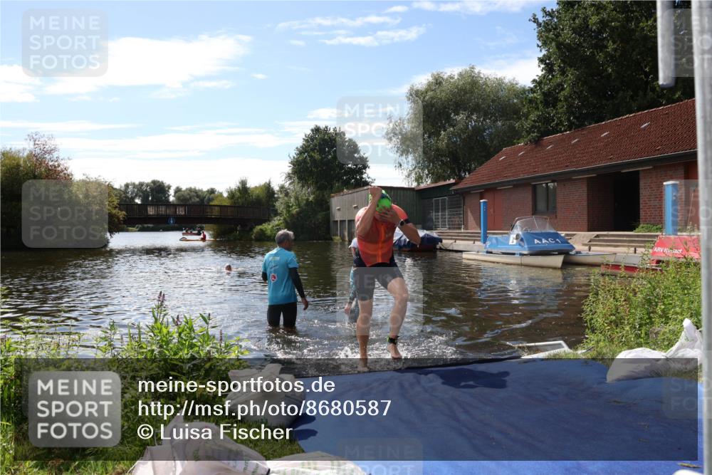 31.08.2025 - Elbe Triathlon Hamburg Luisa Fischer http://msf.ph/oto/8680587 31.08.2025 14:45:56 Schwimmen  meine-sportfotos.de