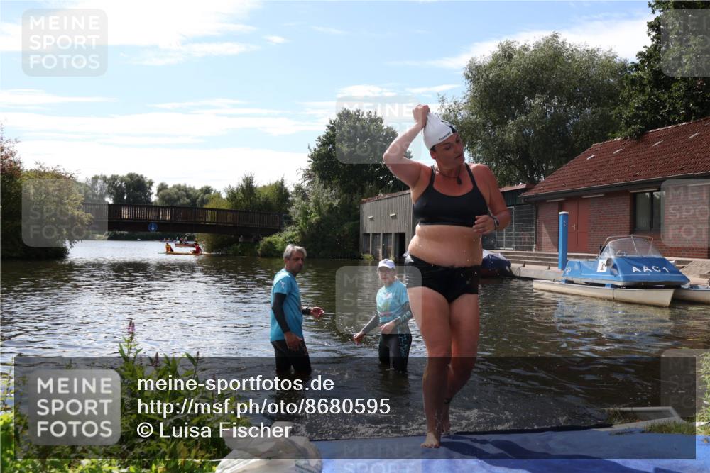 31.08.2025 - Elbe Triathlon Hamburg Luisa Fischer http://msf.ph/oto/8680595 31.08.2025 14:46:13 Schwimmen  meine-sportfotos.de