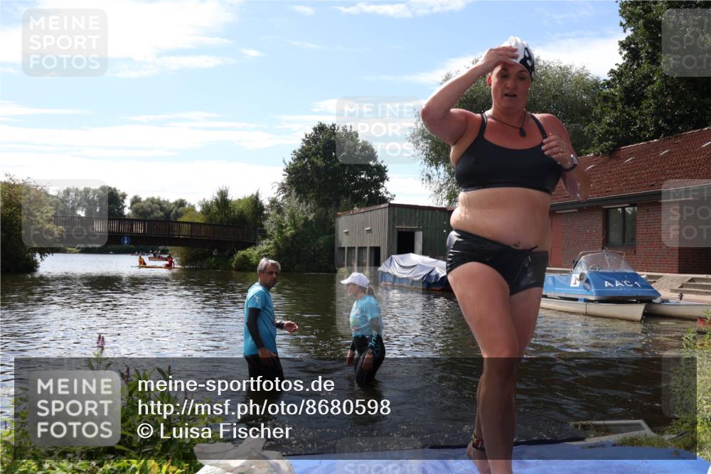31.08.2025 - Elbe Triathlon Hamburg Luisa Fischer http://msf.ph/oto/8680598 31.08.2025 14:46:13 Schwimmen  meine-sportfotos.de