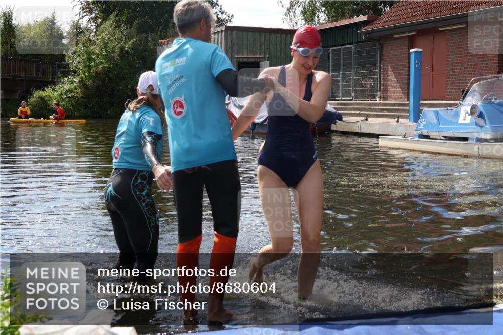 31.08.2025 - Elbe Triathlon Hamburg Luisa Fischer http://msf.ph/oto/8680604 31.08.2025 14:49:07 Schwimmen  meine-sportfotos.de