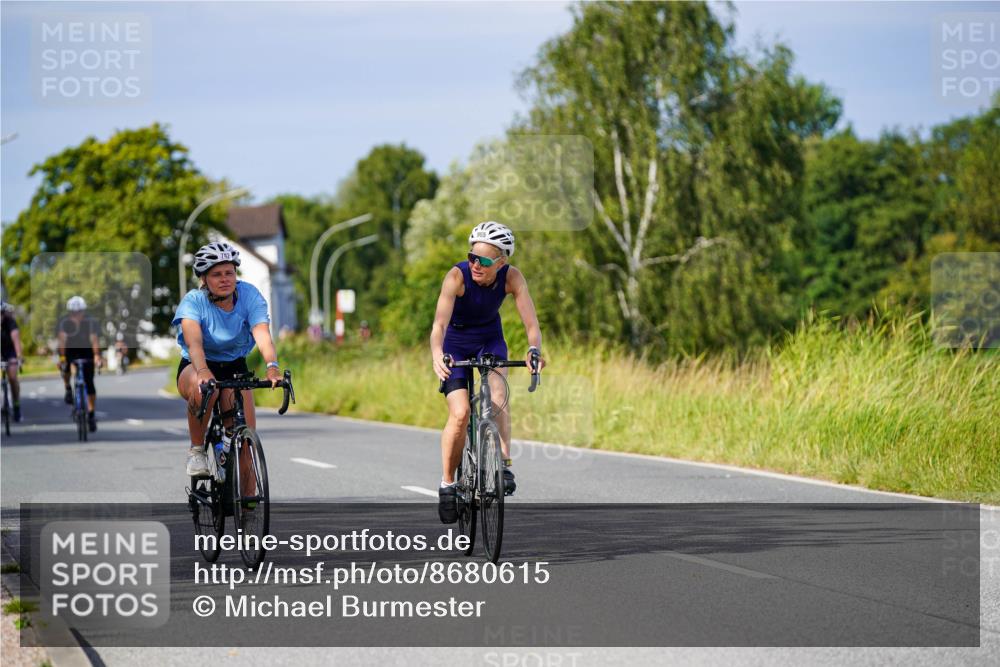 31.08.2025 - Elbe Triathlon Hamburg Michael Burmester http://msf.ph/oto/8680615 31.08.2025 10:44:34 Radfahren 782, 905, 951, 1307 meine-sportfotos.de