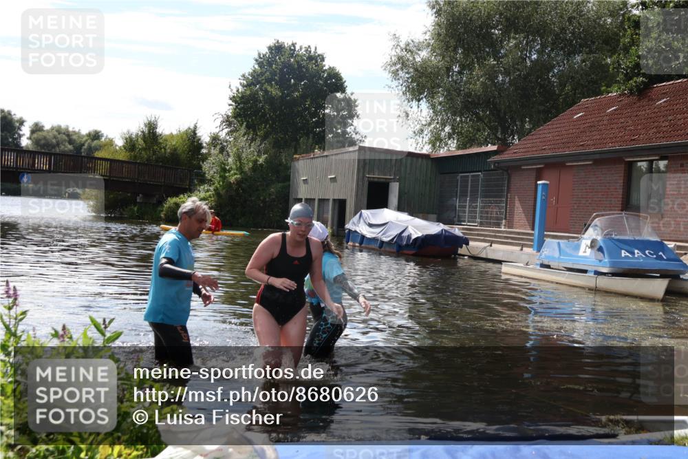 31.08.2025 - Elbe Triathlon Hamburg Luisa Fischer http://msf.ph/oto/8680626 31.08.2025 14:51:47 Schwimmen  meine-sportfotos.de