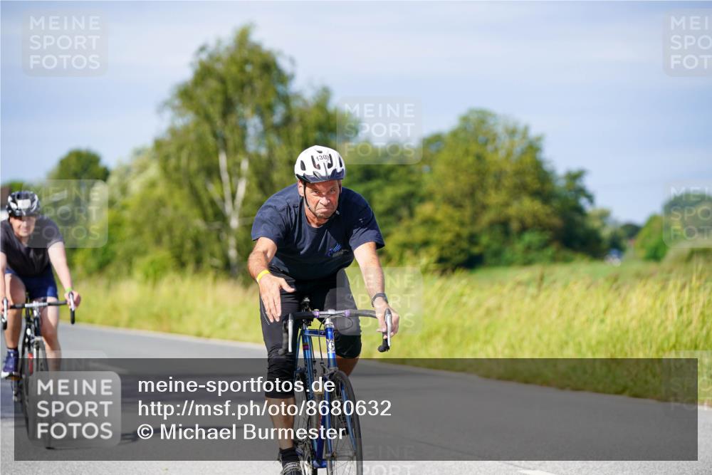31.08.2025 - Elbe Triathlon Hamburg Michael Burmester http://msf.ph/oto/8680632 31.08.2025 10:44:39 Radfahren 782, 905, 1307 meine-sportfotos.de
