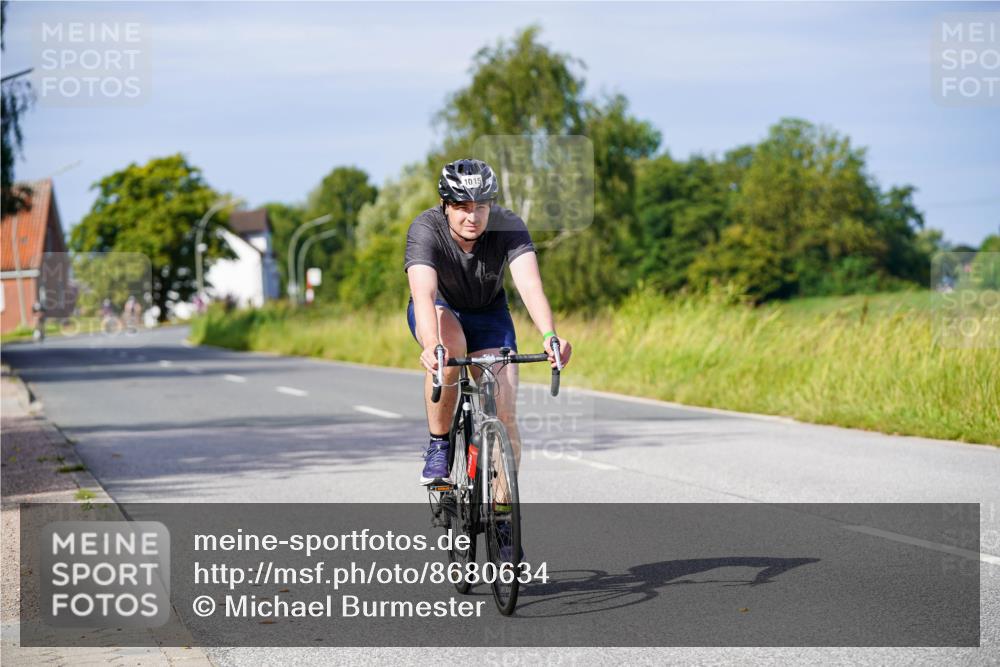 31.08.2025 - Elbe Triathlon Hamburg Michael Burmester http://msf.ph/oto/8680634 31.08.2025 10:44:39 Radfahren 782, 905, 1307 meine-sportfotos.de