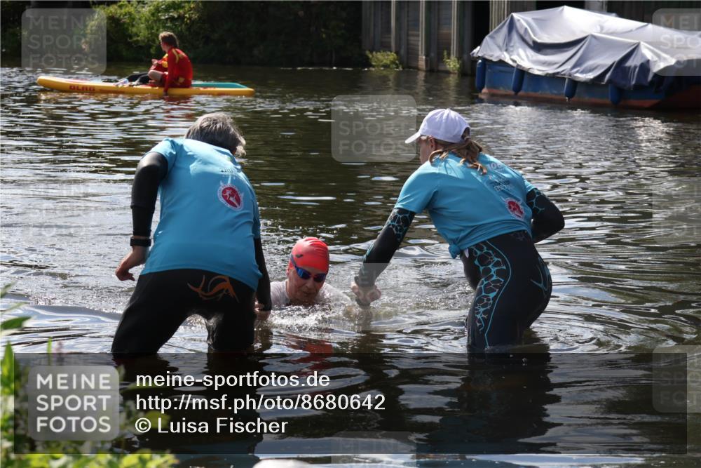 31.08.2025 - Elbe Triathlon Hamburg Luisa Fischer http://msf.ph/oto/8680642 31.08.2025 14:53:22 Schwimmen  meine-sportfotos.de