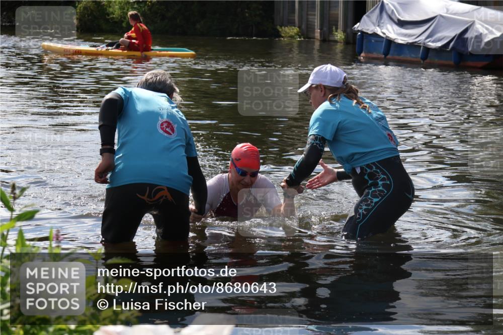 31.08.2025 - Elbe Triathlon Hamburg Luisa Fischer http://msf.ph/oto/8680643 31.08.2025 14:53:22 Schwimmen  meine-sportfotos.de