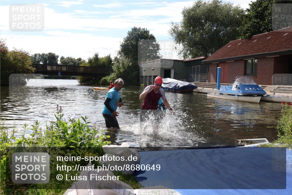 31.08.2025 - Elbe Triathlon Hamburg Luisa Fischer http://msf.ph/oto/8680649 31.08.2025 14:53:23 Schwimmen  meine-sportfotos.de
