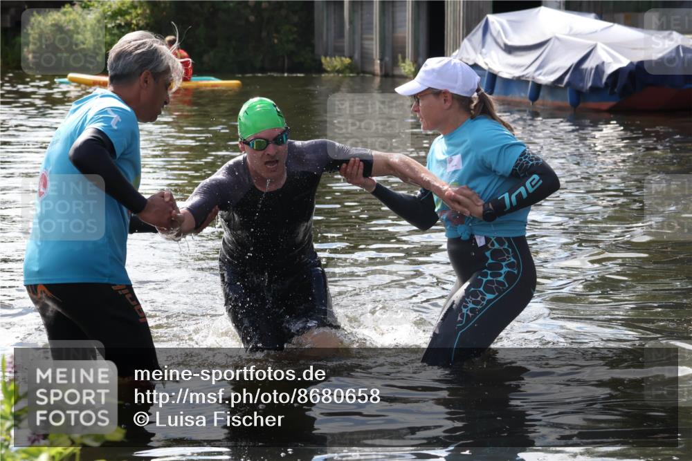 31.08.2025 - Elbe Triathlon Hamburg Luisa Fischer http://msf.ph/oto/8680658 31.08.2025 14:57:09 Schwimmen  meine-sportfotos.de