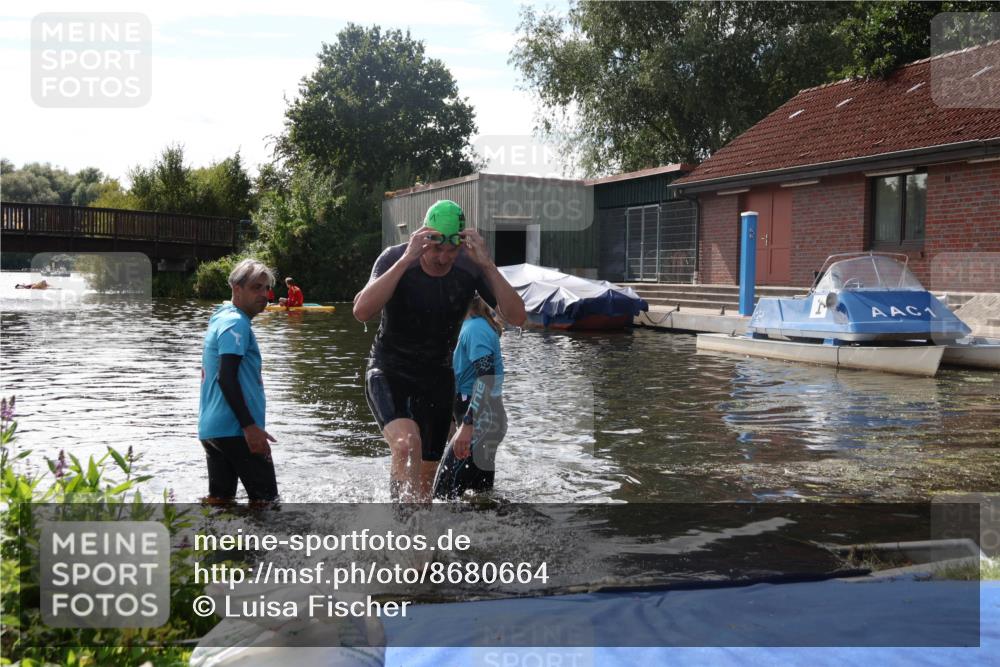 31.08.2025 - Elbe Triathlon Hamburg Luisa Fischer http://msf.ph/oto/8680664 31.08.2025 14:57:10 Schwimmen  meine-sportfotos.de