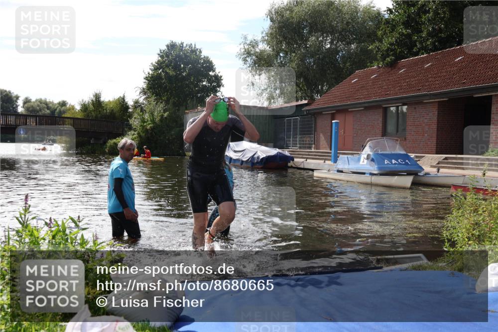 31.08.2025 - Elbe Triathlon Hamburg Luisa Fischer http://msf.ph/oto/8680665 31.08.2025 14:57:11 Schwimmen  meine-sportfotos.de