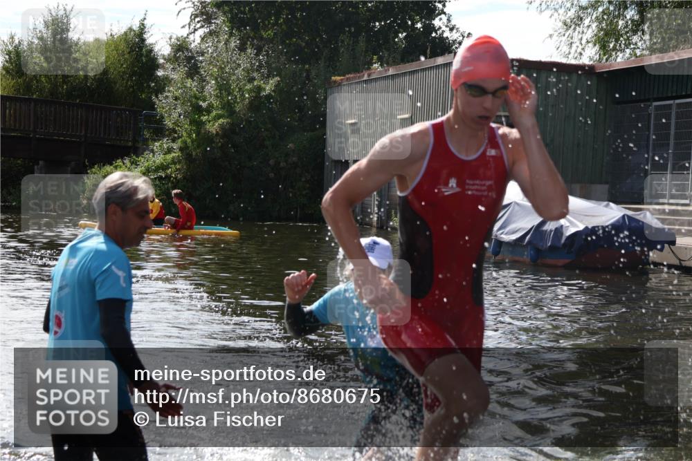 31.08.2025 - Elbe Triathlon Hamburg Luisa Fischer http://msf.ph/oto/8680675 31.08.2025 14:57:49 Schwimmen  meine-sportfotos.de