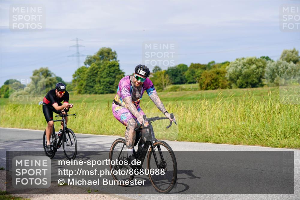 31.08.2025 - Elbe Triathlon Hamburg Michael Burmester http://msf.ph/oto/8680688 31.08.2025 10:44:59 Radfahren 1140, 1209, 1292 meine-sportfotos.de