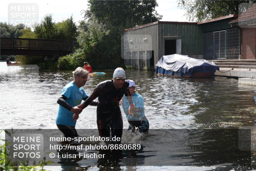 31.08.2025 - Elbe Triathlon Hamburg Luisa Fischer http://msf.ph/oto/8680689 31.08.2025 15:00:06 Schwimmen  meine-sportfotos.de
