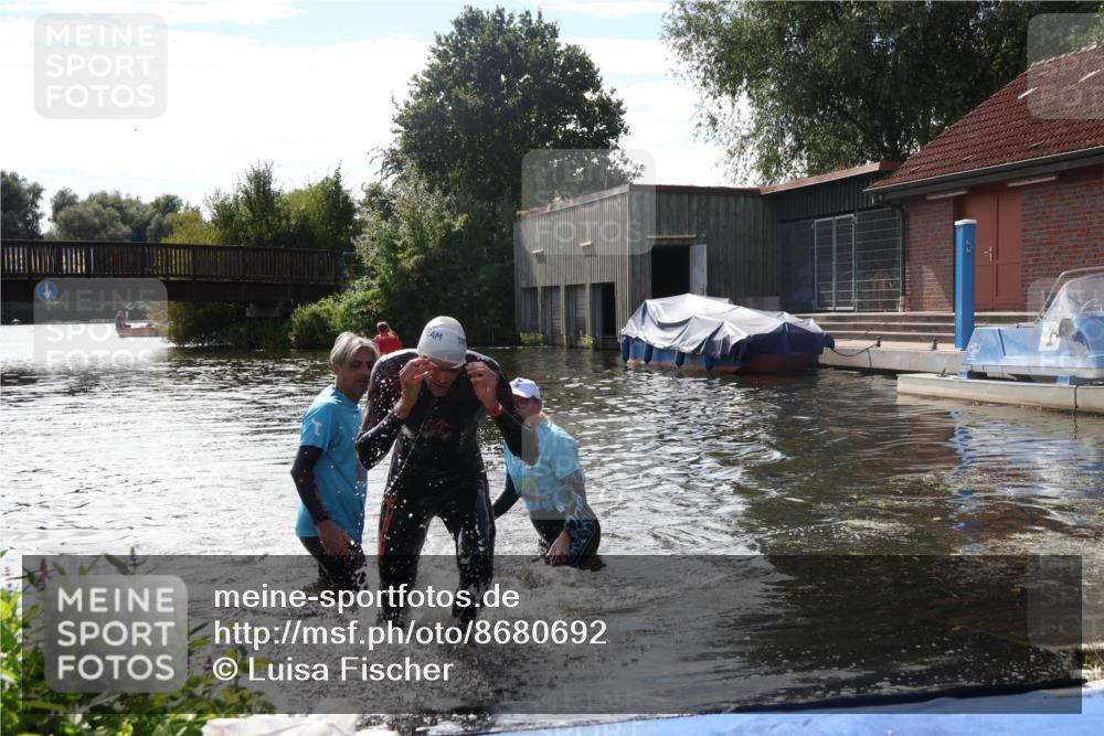 31.08.2025 - Elbe Triathlon Hamburg Luisa Fischer http://msf.ph/oto/8680692 31.08.2025 15:00:07 Schwimmen  meine-sportfotos.de