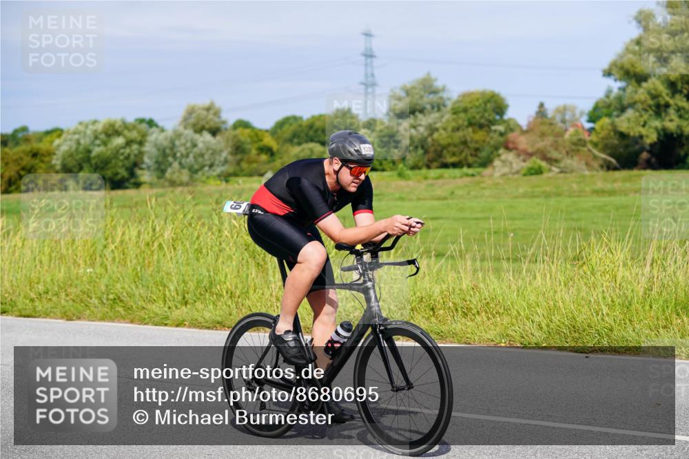 31.08.2025 - Elbe Triathlon Hamburg Michael Burmester http://msf.ph/oto/8680695 31.08.2025 10:45:00 Radfahren 1140, 1209 meine-sportfotos.de