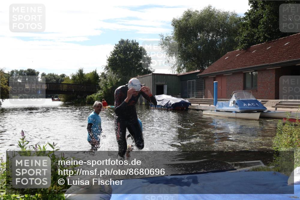 31.08.2025 - Elbe Triathlon Hamburg Luisa Fischer http://msf.ph/oto/8680696 31.08.2025 15:00:07 Schwimmen  meine-sportfotos.de