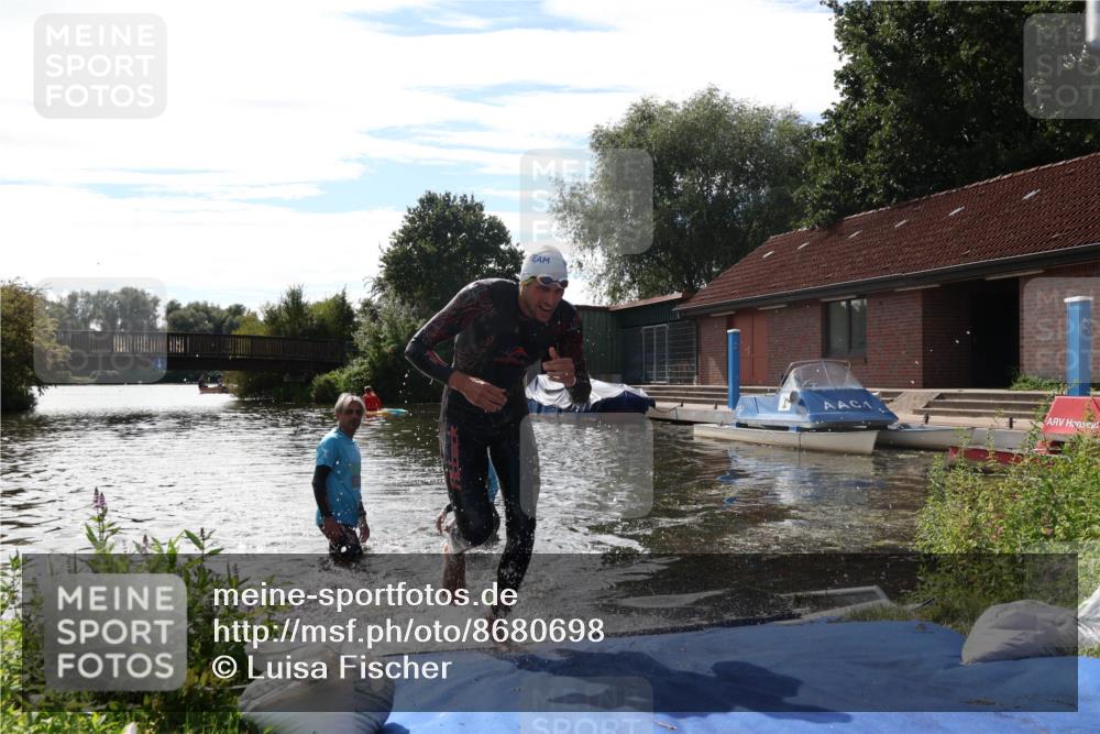 31.08.2025 - Elbe Triathlon Hamburg Luisa Fischer http://msf.ph/oto/8680698 31.08.2025 15:00:08 Schwimmen  meine-sportfotos.de