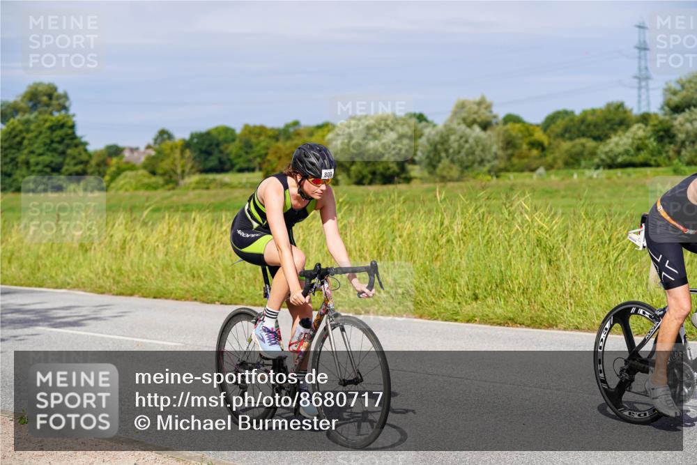 31.08.2025 - Elbe Triathlon Hamburg Michael Burmester http://msf.ph/oto/8680717 31.08.2025 10:45:23 Radfahren 401, 809, 852, 1275, 1319, 1337, 1338 meine-sportfotos.de