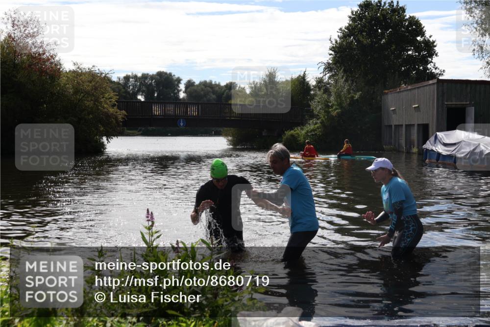 31.08.2025 - Elbe Triathlon Hamburg Luisa Fischer http://msf.ph/oto/8680719 31.08.2025 15:02:13 Schwimmen  meine-sportfotos.de