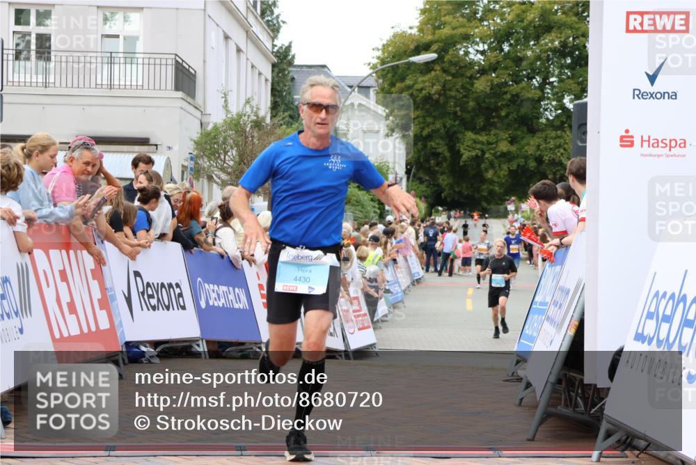 31.08.2025 - 21. Blankeneser Heldenlauf Strokosch-Dieckow http://msf.ph/oto/8680720 31.08.2025 12:07:22 Ziel 4430, 4291 meine-sportfotos.de