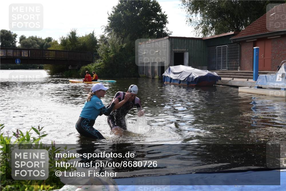 31.08.2025 - Elbe Triathlon Hamburg Luisa Fischer http://msf.ph/oto/8680726 31.08.2025 15:03:06 Schwimmen  meine-sportfotos.de