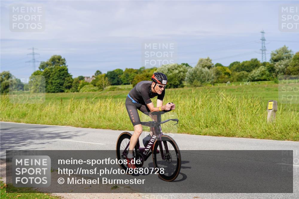 31.08.2025 - Elbe Triathlon Hamburg Michael Burmester http://msf.ph/oto/8680728 31.08.2025 10:45:27 Radfahren 809, 852, 1027, 1319, 1337, 1338 meine-sportfotos.de
