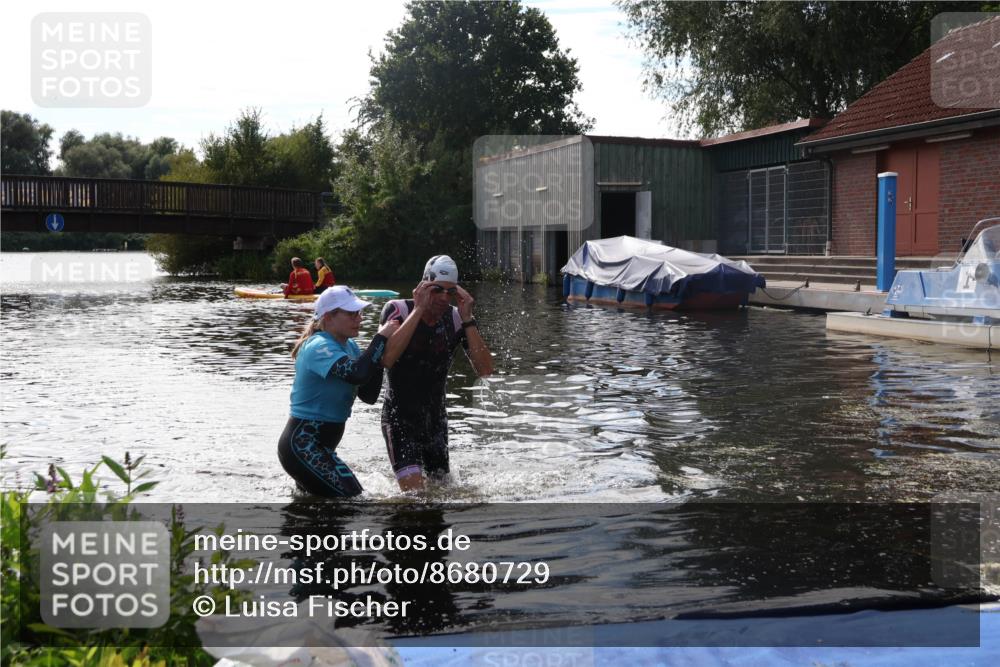31.08.2025 - Elbe Triathlon Hamburg Luisa Fischer http://msf.ph/oto/8680729 31.08.2025 15:03:06 Schwimmen  meine-sportfotos.de