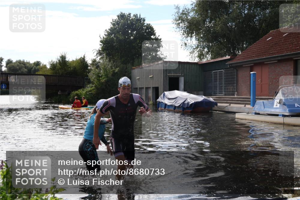 31.08.2025 - Elbe Triathlon Hamburg Luisa Fischer http://msf.ph/oto/8680733 31.08.2025 15:03:08 Schwimmen  meine-sportfotos.de